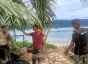 Satgas TMMD Pessel Bantu Orang Tua Asuh Perbaiki Alat Tangkap Ikan