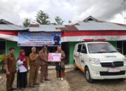 Lisda Hendrajoni Serahkan Ambulans Untuk Nagari Lunang Dua Pessel