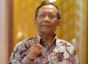 Mahfud Sentil Nasihat Viral Teddy Minahasa ‘Jangan Jadi Polisi Kalau Mau Kaya’