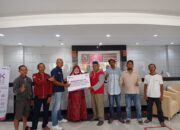 Nevi Zuairina Serah Terima TJSL Tersebar di 8 Kabupaten Kota Wilayah Sumbar