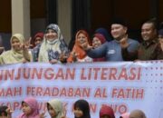 Nevi Zuairina Lakukan Kunjungan Literasi ke Rumah Peradaban Al Fatih Pasaman Barat