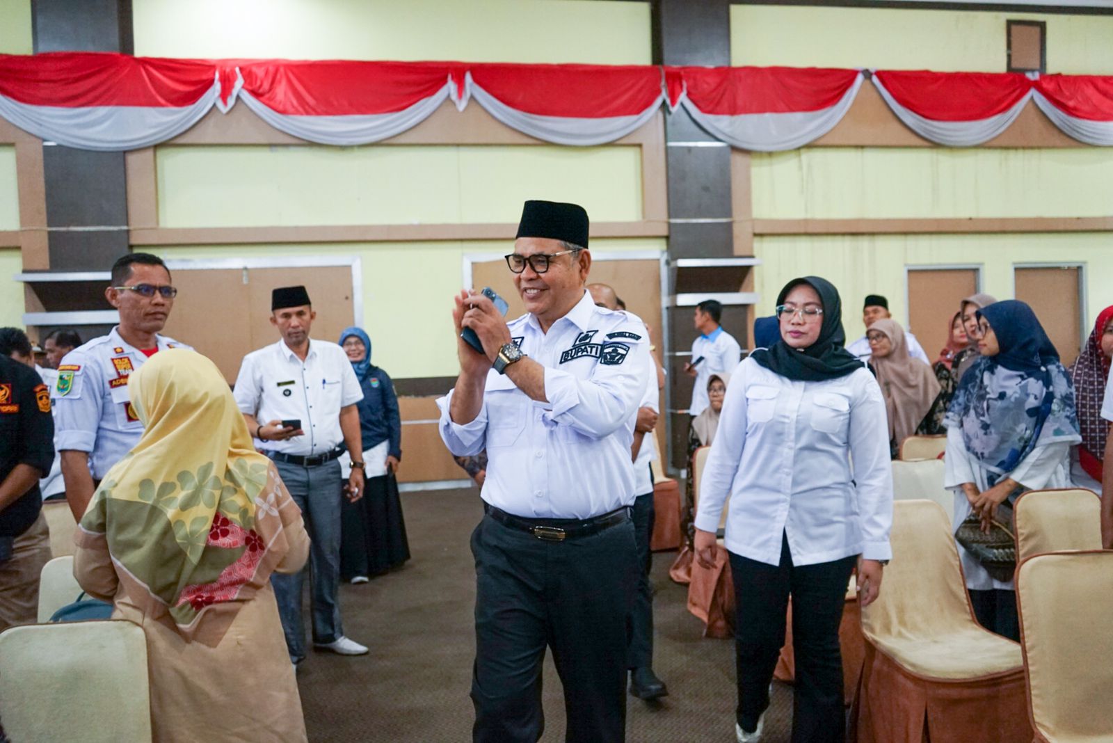 gerombolan jebak ombudsman bupati solok