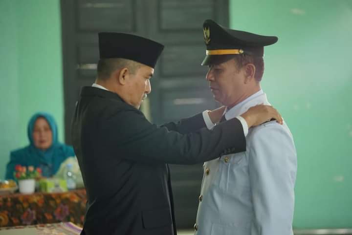 camat sitiung zuherdi amanah