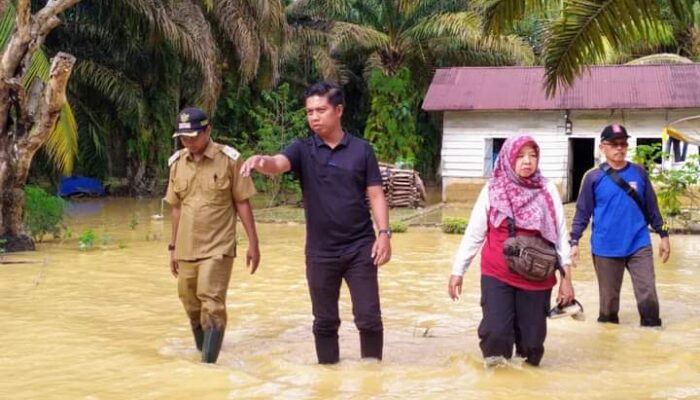 Banjir di Timpeh, Dinas SOSP3APPKB Dharmasraya Berikan Bantuan