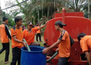 BPBD Dharmasraya Berikan Bantuan Air Bersih untuk Korban Banjir