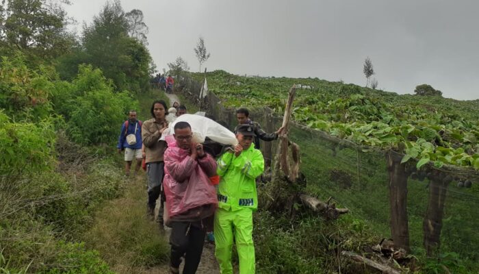 Diduga Mengalami Asma, Seorang Pendaki Gunung Talang Ditemukan Tewas