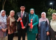 Wako dan Ketua TP PKK Bukittinggi Terima Penghargaan Manggala Karya Kencana 2023