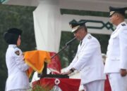 Wawako Marfendi Pimpin Upacara Penurunan Bendera Pusaka Merah Putih
