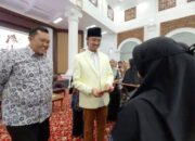Wali Kota Bukittinggi Serahkan Bansos Sembako dan PKH Triwulan III untuk 3042 KPM Bukittinggi