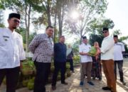 Wako Erman Safar bersama Anggota DPRD Bukittinggi Salurkan Bantuan Pokir Peduli Rakyat
