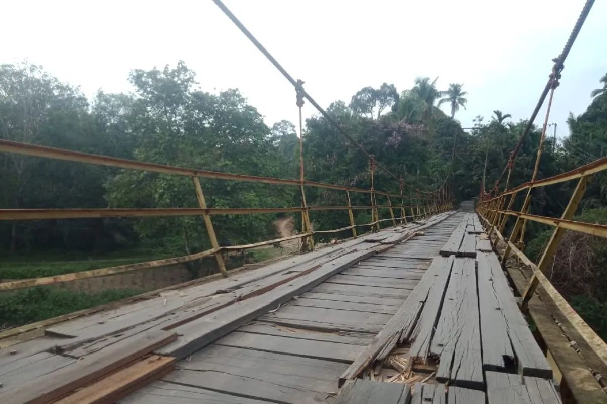 Jembatan Rusak