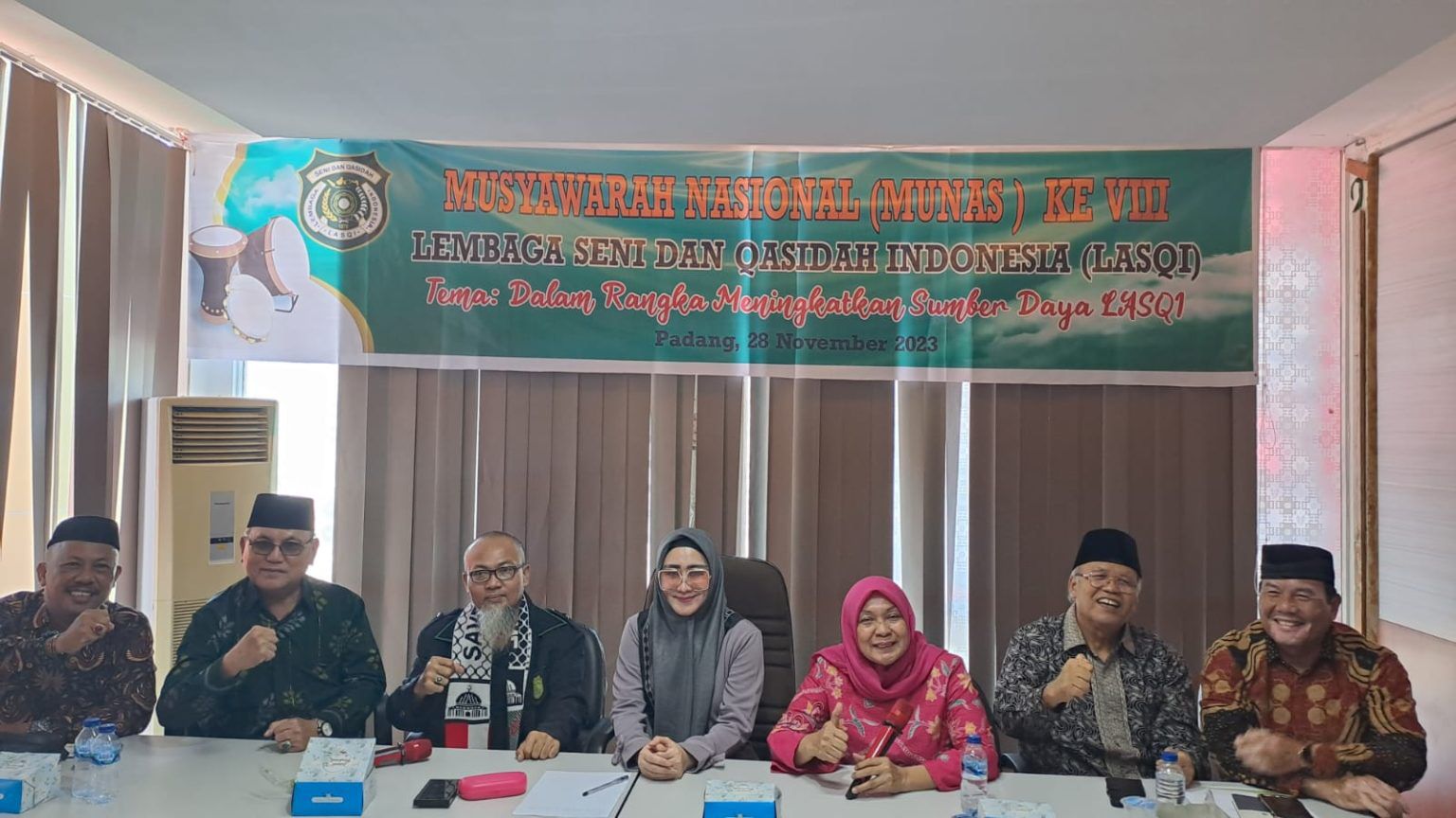 lisda hendrajoni pimpin lasqi