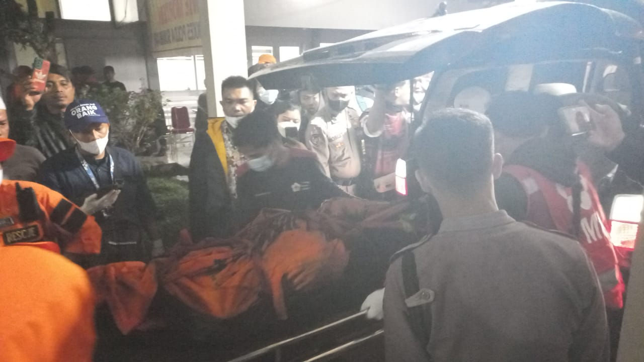 bupati solok bantu erupsi marapi