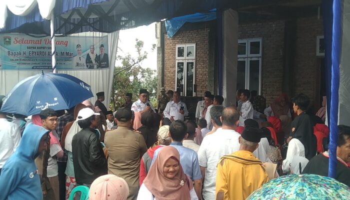 Bupati Solok ke Nagari Koto Laweh, Warga: Kami Minta Pembangunan Dilanjutkan