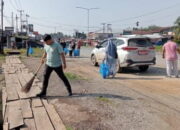 ASN Dharmasraya Pungut Sampah Sepanjang Jalinsum, Peringati Hari Peduli Sampah Nasional