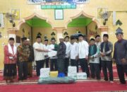 Bupati Sutan Riska Serahkan Bantuan Kepada Masjid Besar Jami’ di Kenagarian Sitiung