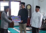 Wali Kota Bukittinggi Serahkan Dana Hibah Pembangunan Mesjid