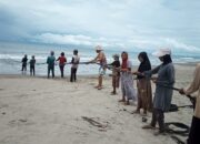 Maelo Pukek, Tradisi Turun Temurun Masyarakat Nelayan di Koto Taratak Pesisir Selatan