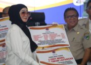 Respon Cepat, BNPB RI Serahkan Dana Siap Pakai Untuk Warga Terdampak Bencana di Pesisir Selatan