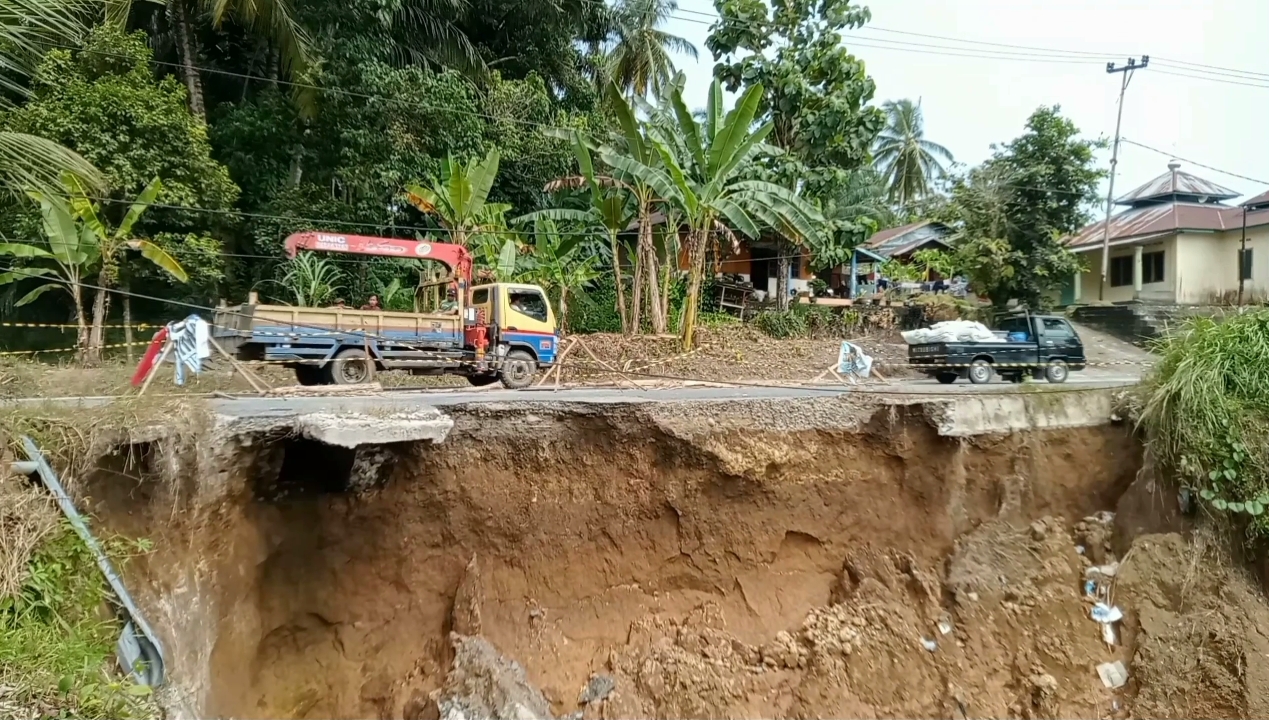 jalan provinsi bupati suhatri bur gubernur