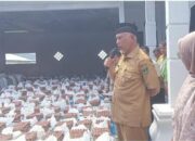 Sudah 3 Bulan Pessel Dilanda Bencana, Mahyeldi Serahkan Bantuan