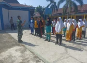 Wujudkan Rasa Cinta Tanah Air, Satgas TMMD Pesisir Selatan Latih Paskibra di Kecamatan Ranah Pesisir