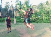 Jalin Keakraban, Personel Satgas TMMD Main Voli Bersama Warga