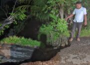 Jalan Amblas di Lakitan, Muhammad Darda Anggota DPRD Pesisir Selatan Minta Pemerintah Segera Perbaiki