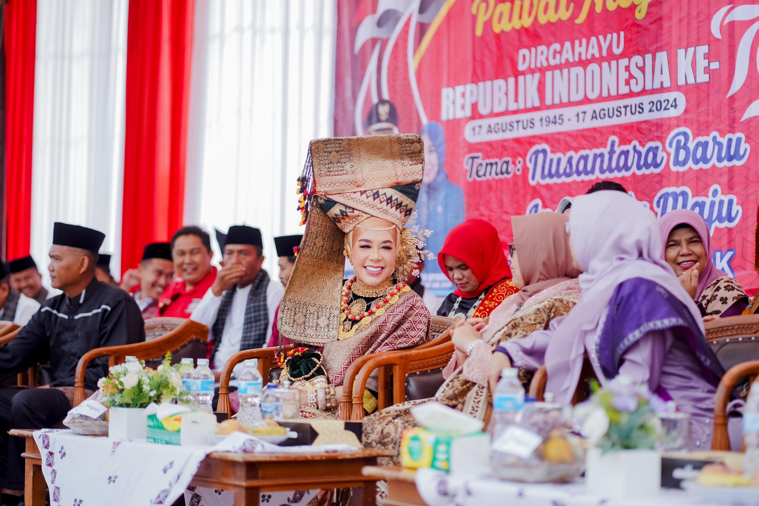 pawai alegoris persatuan kabupaten solok