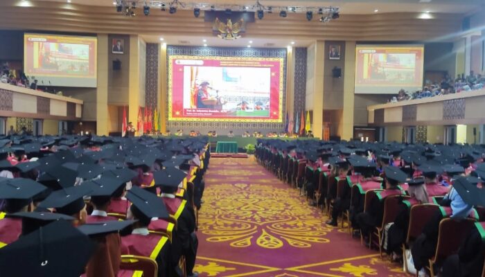 Unes dan AAI Wisuda Ribuan Lulusan, Dorong Prodi Menuju Akreditasi Unggul