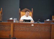 Sutan Riska Hadiri Rapat Paripurna DPRD dalam rangka Penyampaian Pandangan Umum Fraksi Terkait Nota Penjelasan Bupati Tentang Ranperda APBD 2025