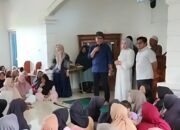 Selama jadi Bupati Gaji Diserahkan untuk Anak Yatim, Kini Epyardi Asda dan Emiko Kembali Bagi Zakat