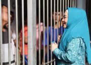 Lisda Hendrajoni Kunjungi Rutan Painan, Bagikan Sembako untuk Tahanan di Bulan Ramadan