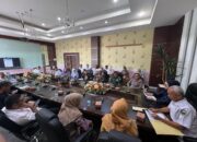 Lisda Hendrajoni Pimpin Rapat Persiapan Dakwah Wisata 2025 di Pantai Carocok