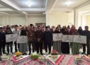 Pemko dan Baznas Bukittinggi Salurkan Zakat kepada 125 Mustahik