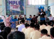 Lisda Hendrajoni Motivasi Siswa Baru SMAN 2 Padang di MPLS 2025: Berani Bermimpi dan Kerja Keras