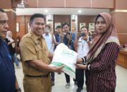 Pemko Bukittinggi Salurkan Bantuan Cadangan Pangan Pemerintah