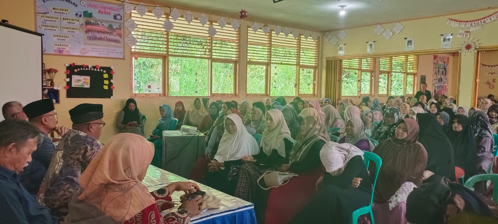 Demi Transparansi dan Kebersamaan, Komite SMA 1 Salimpaung Sepakati Keputusan Lewat Musyawarah Wali Murid