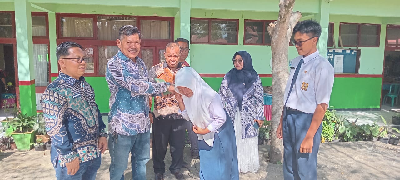 Dorong Generasi Emas di Pessel, Ardiul Salurkan Dana Pokir untuk Program Susu dan Roti di Sekolah
