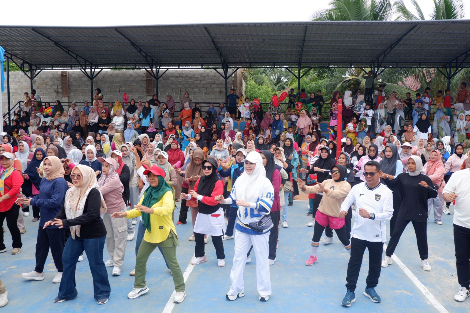 Germas di Ranah Ampek Hulu Tapan Meriah, Ribuan Warga Antusias Ikuti Senam dan Dapat Doorprize