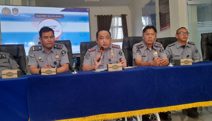 Imigrasi Agam Gagalkan Warga Bangladesh Buat Paspor Indonesia