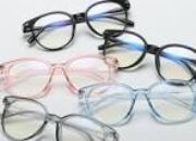 Pemko Bukittinggi dan Gapopin Bagikan Kacamata Gratis untuk Pelajar