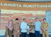 Bahas Kerja Sama Pariwisata dan Ekonomi, Wali Kota Bukittinggi Terima Kunjungan Konjen Tiongkok Medan