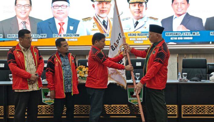 Gubernur Lepas Kontingen Sumbar ke PON Beladiri II Kudus