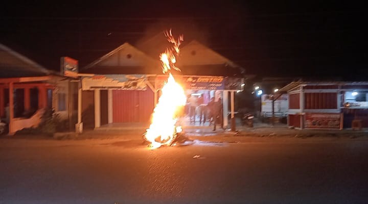 Motor Terbakar Saat Dikendarai di Surantih, Pengendara Selamat