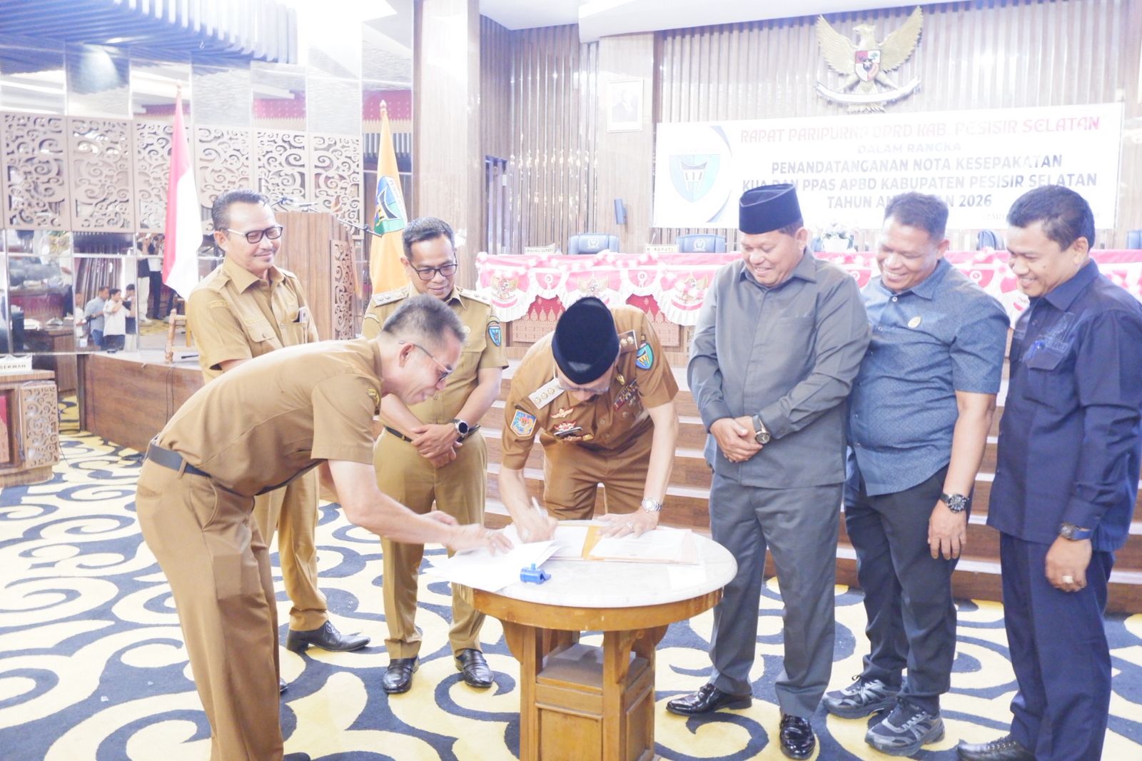 Pemkab dan DPRD Pesisir Selatan Tandatangani KUA-PPAS APBD 2026