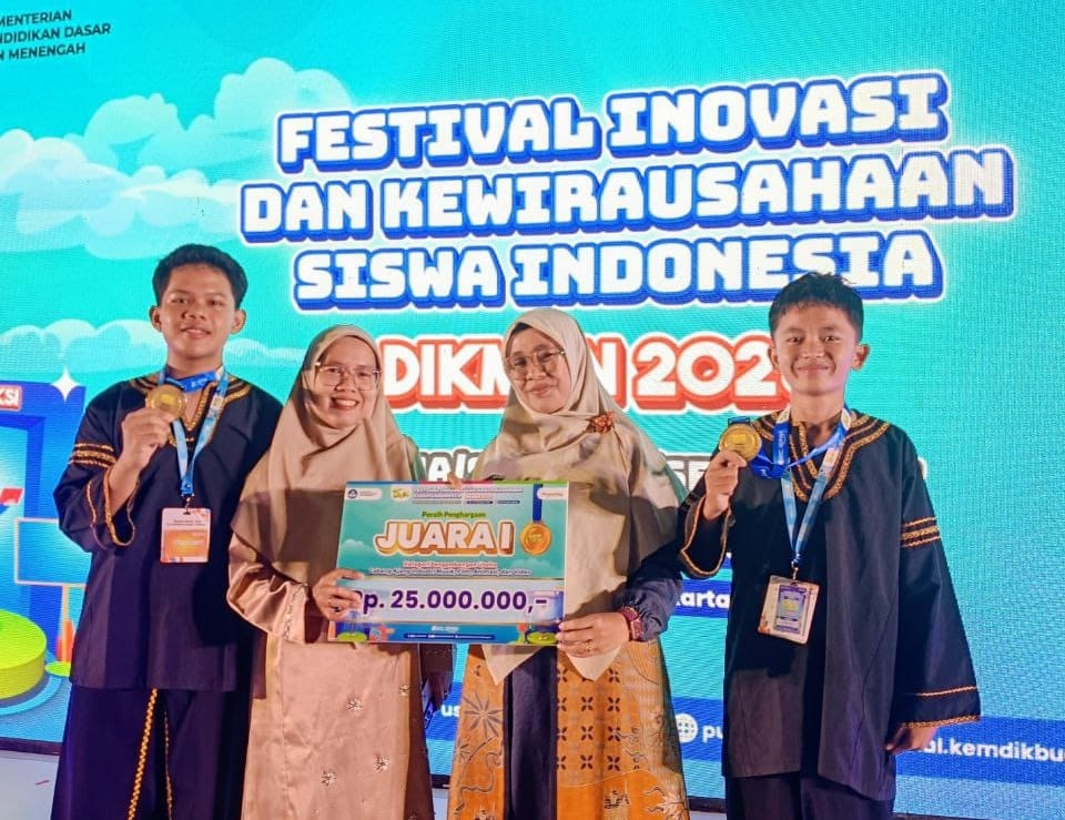 SMAN 3 Painan Juara I Nasional FIKSI 2025, Angkat Budaya Lokal Lewat Proyek “Nada Dari Selatan”