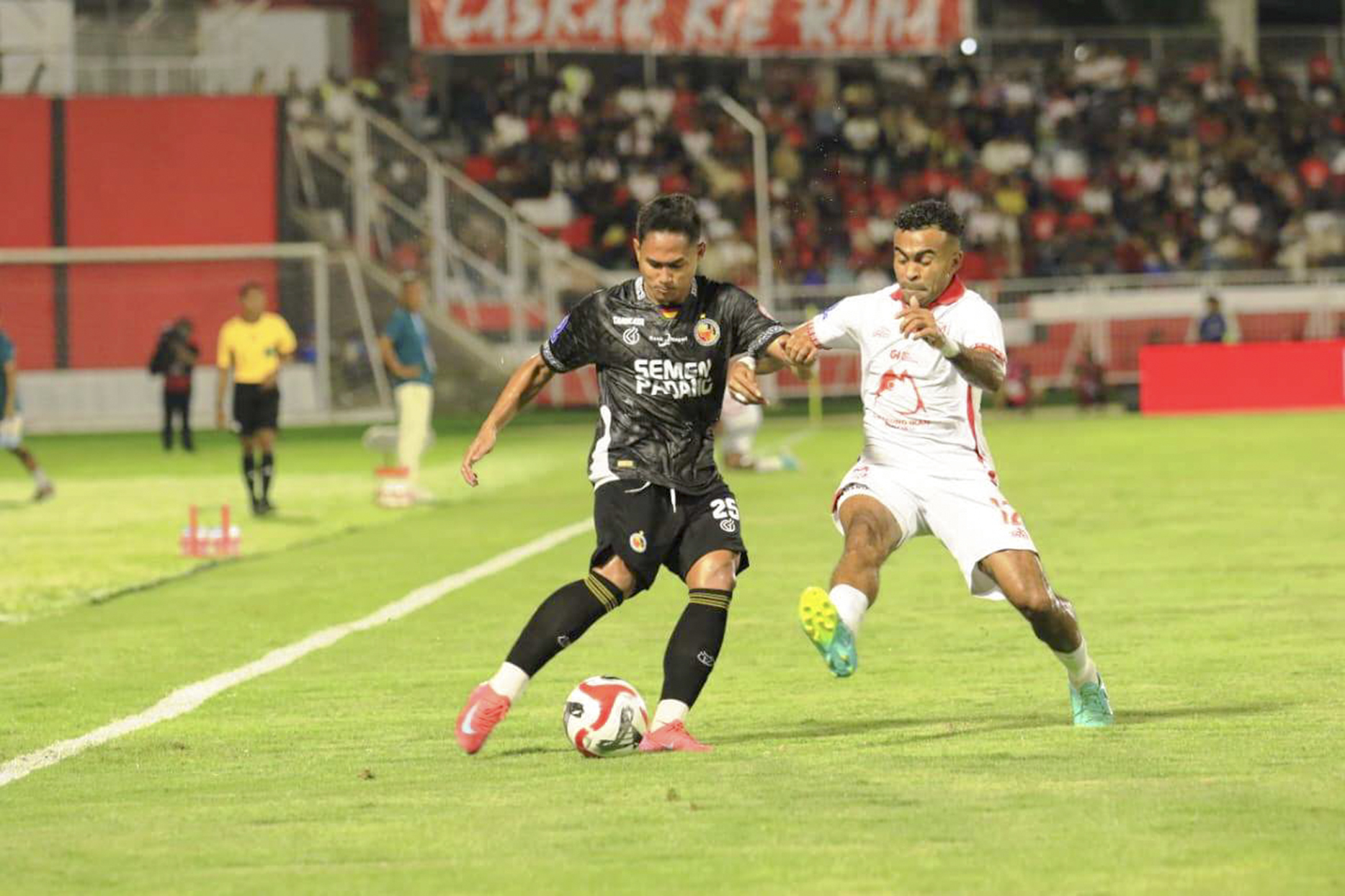 Semen Padang FC Sudah Terbiasa Kalah, FX Yanuar Murka dengan Keputusan Wasit