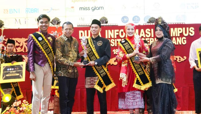 Jullyanda Fajar Pratama dan Salsabila Tri Rahmi Duta Informasi UNP