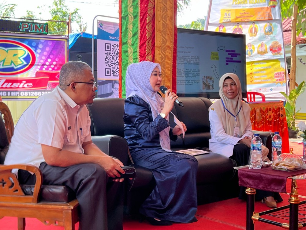 Bangun Generasi Cerdas, Lisda Hendrajoni Ajak Orangtua Tanamkan Literasi Sejak Dini